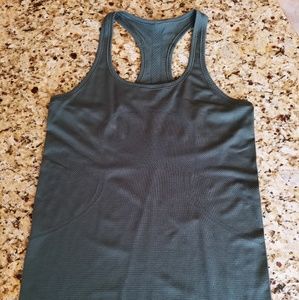 Lululemon Swiftly Tech Racerback
- Dark Forest
